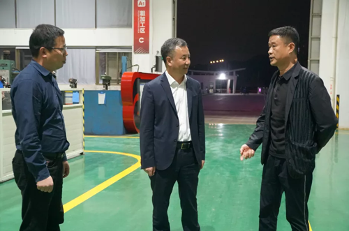 县领导走访慰问民营企业家